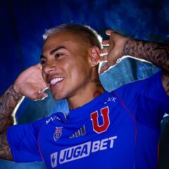 “Lo soñé, lo busqué y hoy regreso adonde fui tan feliz... Con la U formamos un lazo que nos unirá para siempre”