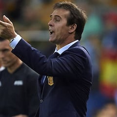 Julen Lopetegui moldea a su antojo el esquema de La Roja
