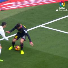 Cristiano hace el regate de su vida: elástica más caño de ciencia-ficción