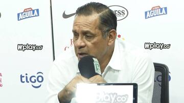 Pompilio Páez en rueda de prensa