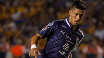 En Rayados no ven factible la salida de Maximiliano Meza