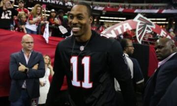 A pesar de que ha pasado por varios equipos en la NBA, Howard nació en Georgia por lo que se enamoró de los Falcons en la NFL. Apareció en uno de los duelos de los Falcons con la camiseta de Julio Jones.