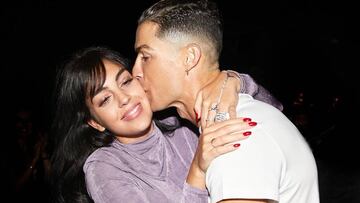 Cristiano Ronaldo y Georgina se ponen románticos durante su última tarde en yate