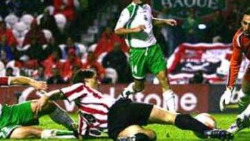 <B>IMPOTENTE. </B>El Athletic no marcó ante el Racing y suma ya cuatro partidos sin ganar.