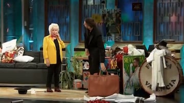 Es la chilena más famosa del mundo y así la reciben en uno de los programas más vistos de España: ojo al saludo