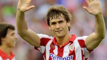 Llorente recibe un golpe en la cara y deja la sesión