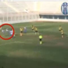 Blurred vision at bicycle kick synchronisation