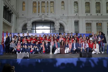 La alcaldesa Manuela Carmena, recibió a los jugadores en el Ayuntamiento de Madrid 