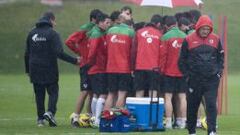 Bielsa trabaj&oacute; en las instalaciones de Lezama preparando el partido de Mallorca.