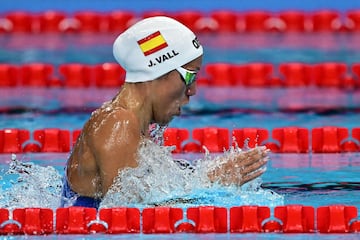 El mallorquín logra el sexto mejor tiempo en 200 espalda, de la que es campeón mundial. La bracista es novena, por delante de Lilly King. Le añadió suspense la manchega: decimosexta en 200 mariposa.