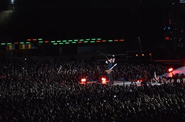 James Hetfield levantando al público de Madrid.