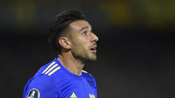 Argentina's Boca Juniors Eduardo Salvio gestures during the Copa Libertadores group stage first leg football match against Bolivia's Always Ready at La Bombonera stadium in Buenos Aires on April 12, 2022. - Salvio was denounced on April 14, 2022 by his wife, from whom he split, for an episode of gender violence, prosecutors and a Buenos Aires medical assistance service informed. (Photo by JUAN MABROMATA / AFP)