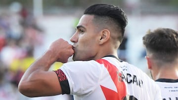 El delantero colombiano pasa por un gran momento en Vallecas. Cinco jugadores están nominados,