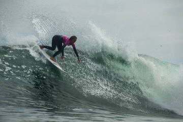 Nadia Erostarbe surfeando durante el Finals Day del Heroes de mayo Iquique Pro 2019 que se ha celebrado en Chile y que acabado con su victoria.