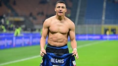 Alexis ataca tras su gol: "Soy un campeón y no me dejan jugar"