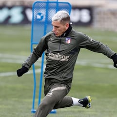 Torreira espera a que se resuelva su situación: aguantar o mercado