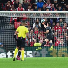 Unai Simón arruina otra maravilla de Iñaki Williams en Bilbao