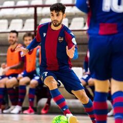 El Palma asalta el primer puesto a costa del Levante