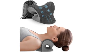 Almohada cervical Neck Cloud en color gris oscuro en Amazon