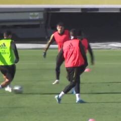 James y su segundo día en entreno con sus compañeros