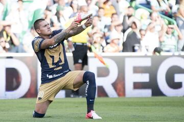 Parece que Universidad Nacional pretende cerrar enrachado este Clausura 2018 y obtener su lugar en la liguilla del torneo. Los Pumas vencieron 0-2 a Santos Laguna en un resultado poco probable y que ahora mismo los tiene dentro de los ocho primeros lugares. Ahora, los auriazules tienen en su manos la clasificación, lo único que tienen que hacer es vencer a Gallos en el Olímpico Universitario la próxima semana .