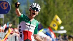 Filippo Zana gana la etapa 18 del Giro d'Italia 2023.