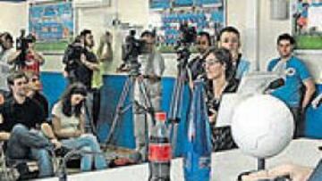 <b>ANUNCIO EN GETAFE. </b>Ángel Torres presentó ayer a Antonio Mendoza y dio vía libre a la salida de Schuster para que fiche por el Madrid.