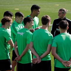 Garcés, Josan y Clerc, ausentes en la vuelta al trabajo del Elche
