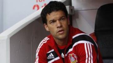 Ballack estar¨¢ de baja lo que queda de a?o