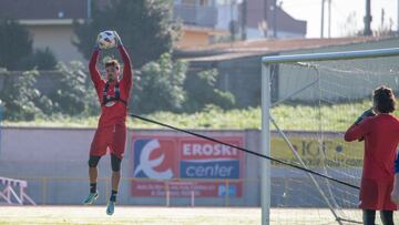 Gazzaniga fue titular en Copa con el Racing de Ferrol.