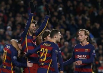 Piqué marcó el 4-0.