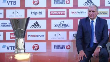 Zeljko Obradovic observa la Euroliga.