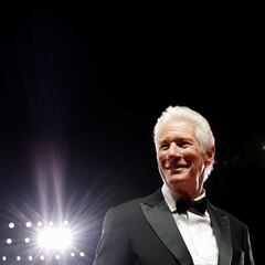 Richard Gere deja atrás su mansión de Estados Unidos para mudarse a España con un propósito: “Estamos aquí para ayudar”