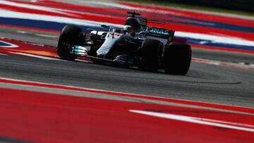 AUSTIN, TX - OCTOBER 21: Lewis Hamilton of Great Britain driving the (44) Mercedes AMG Petronas F1 Team Mercedes F1 WO8 on track during final practice for the United States Formula One Grand Prix at Circuit of The Americas on October 21, 2017 in Austin, Texas.   Clive Mason/Getty Images/AFP
 == FOR NEWSPAPERS, INTERNET, TELCOS &amp; TELEVISION USE ONLY ==