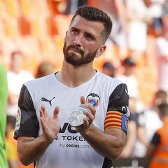 Gayà se queda fuera de España con su renovación por negociar