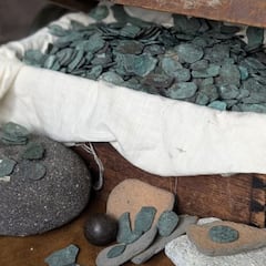 Buscadores de fortunas encuentran un tesoro perdido del Imperio Español frente a las costas de EEUU: “Es algo raro y extraordinario”