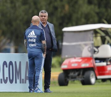 Chiqui, Tapia Presidente de la AFA, con Jorge Sampaoli.