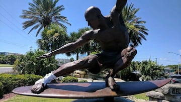 Estatua de Kelly Slater, Cocoa Beach (Florida)