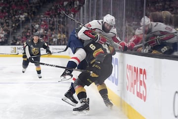 La pelea entre Knights y Capitals en la Stanley Cup de la NHL