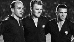 Di St&eacute;fano, Kubala y Puskas, con la camiseta del Bar&ccedil;a en la despedida del segundo como azulgrana en 1961.