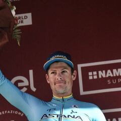 Fuglsang da otra victoria a un Astana que no para: 19 triunfos