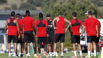 Los colchoneros promocionaron a través de Diego Simeone, Fernando Torres, José María Giménez y Koke el encuentro ante los escarlatas del próximo martes.