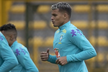 La Selección de Brasil realizó su primer entrenamientos en el estadio Metropolitano de Techo en Bogotá antes de viajar a Venezuela.