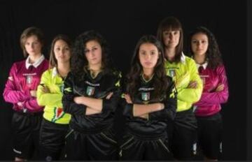 Un grupo de árbitras italianas se han unido para recaudar fondos para la asociación femenina de arbitraje de San Giovanni Valdarno con un calendario muy sensual. 