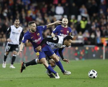 Jordi Alba y Coquelin.