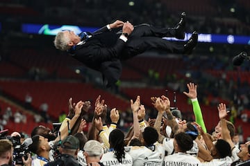 Ancelotti celebrates Real Madrid's win over Borussia Dortmund in the 2024 Champions League final.