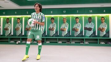 El mexicano Diego Lainez se estren&oacute; en una convocatoria con el Betis, podr&iacute;a debutar este jueves en el duelo de la Copa del Rey ante la Real Sociedad.