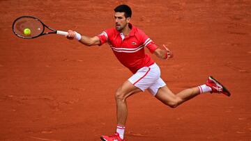 Djokovic alcanza los octavos por 12ª vez consecutiva