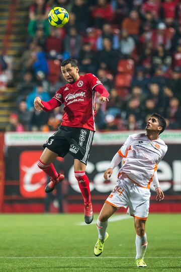 En 2017, durante un duelo de la Copa MX entre Xolos y Correcaminos, Yasser Corona chocó con Eduardo García y recibió un duro impacto en la cabeza, lo que le provocó una lesión en las cervicales. El futbolista del Club Tijuana no pudo regresar a los terrenos de juego y se retiró.