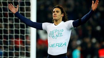 Football Soccer - Paris St Germain v Angers French Ligue 1 - Parc des Princes, Paris, France - 30/11/16. Paris Saint-Germain&#039;s Edinson Cavani reacts after scoring. The t-shirt reads &quot;strength ACE&quot;. REUTERS/Gonzalo Fuentes